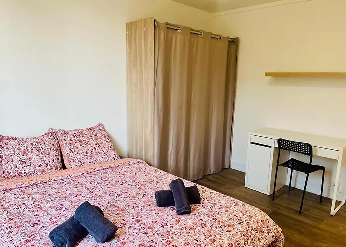 Dalikyda Les Reves De Massillon Parking Gratuit Dans Le Rue アパート